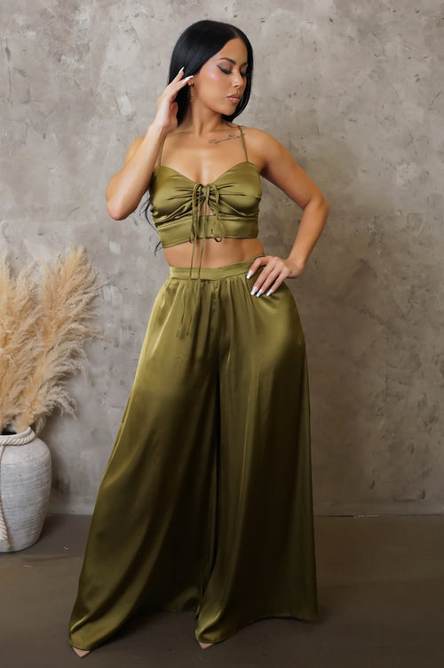 Resort vibes pant set olive